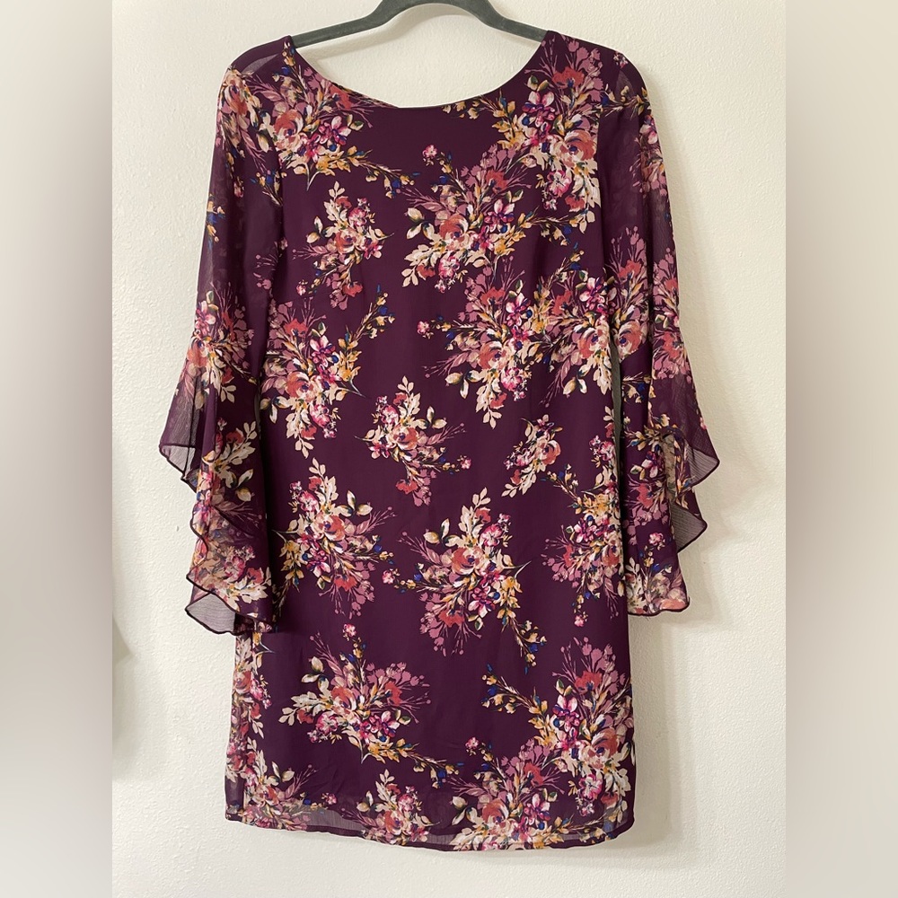 Emerald Sundae Purple Floral Flowy Sleeve Mini Dress Size Small